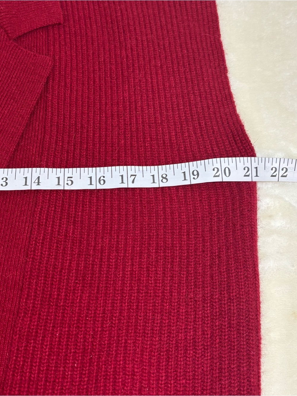 Vintage Evan Picone Red 80s Lambswool and Angora Rabbit Hair Vest M - Picture 7 of 8